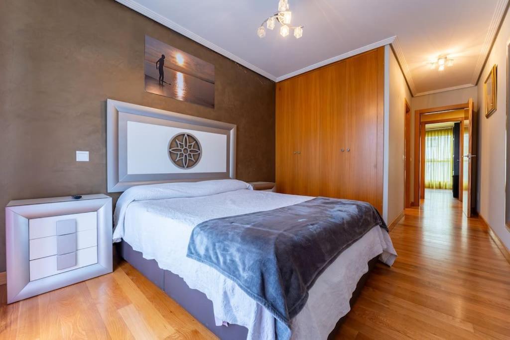 Apartamento En El Corazon De La Ciudad Con Parking Santander Zewnętrze zdjęcie