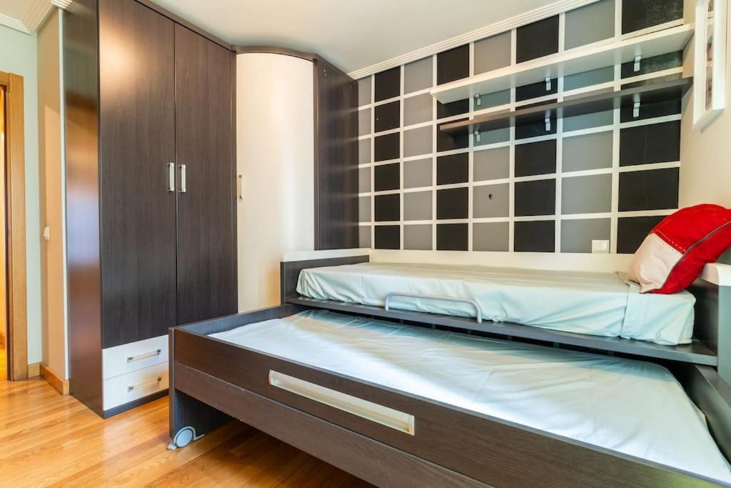 Apartamento En El Corazon De La Ciudad Con Parking Santander Zewnętrze zdjęcie